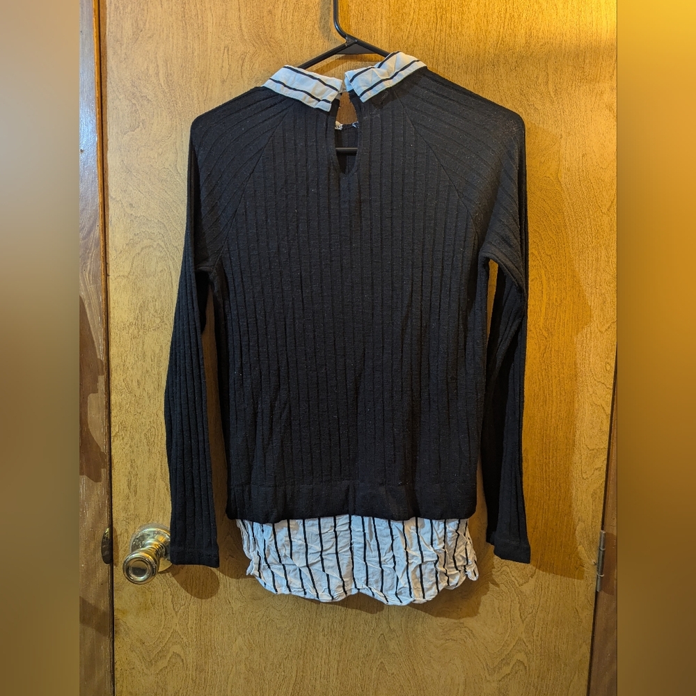 Derek Heart Black Sweater - Picture 2 of 3